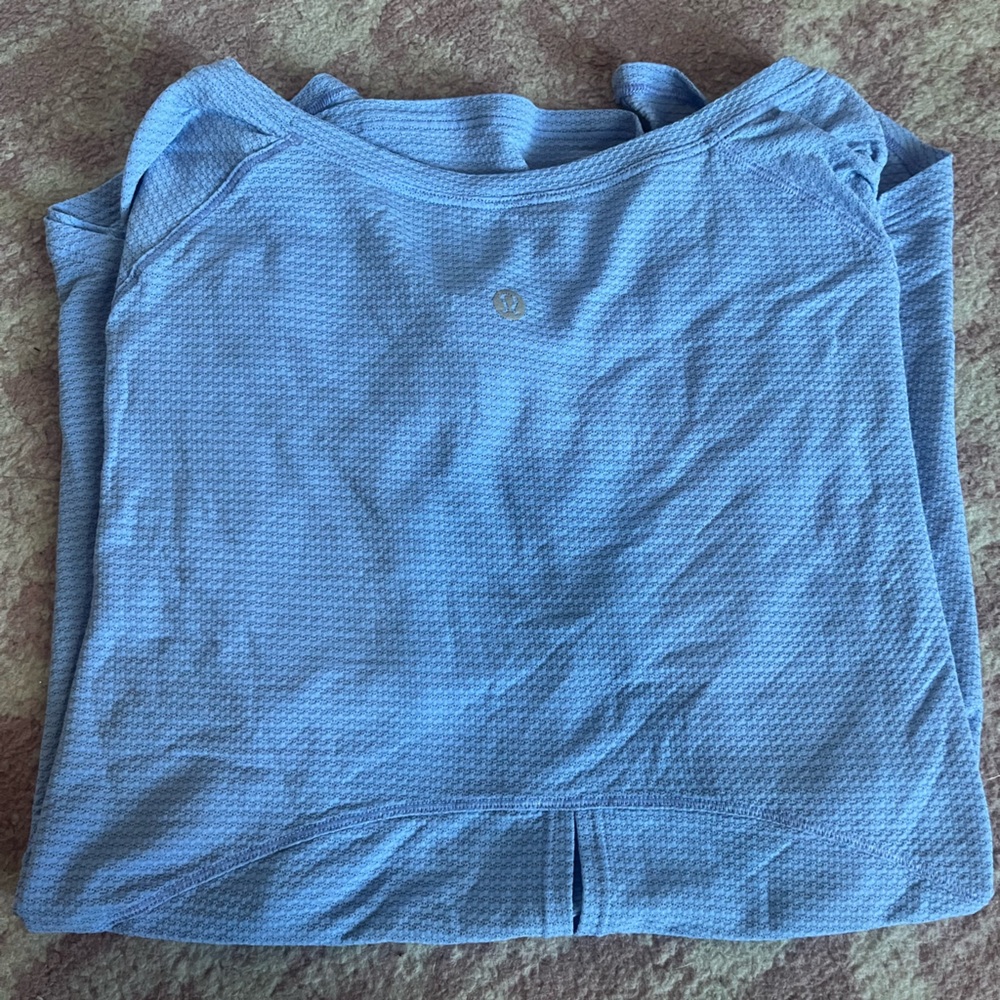 Lululemon Tee